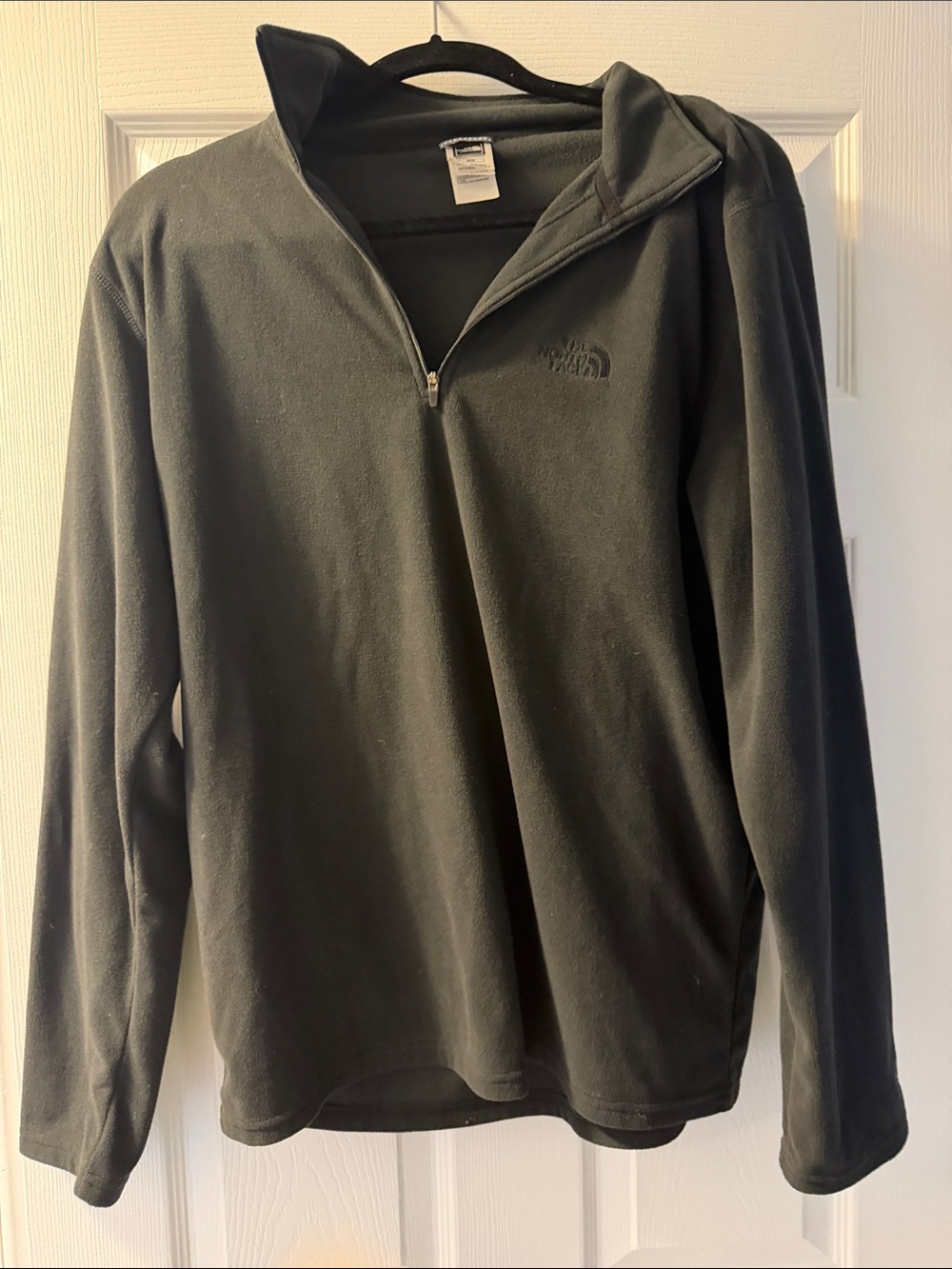 The North Face Men’s Dark Charcoal Half-Zip Fleece Pullover Size M